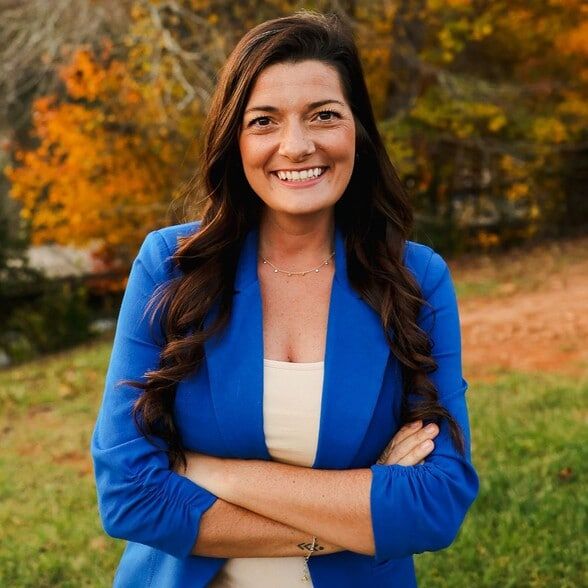 Land Listing Agent Photo