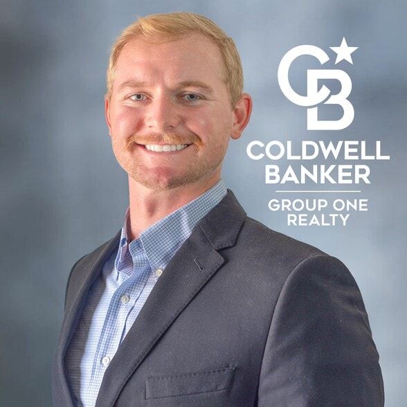 Land Listing Agent Photo