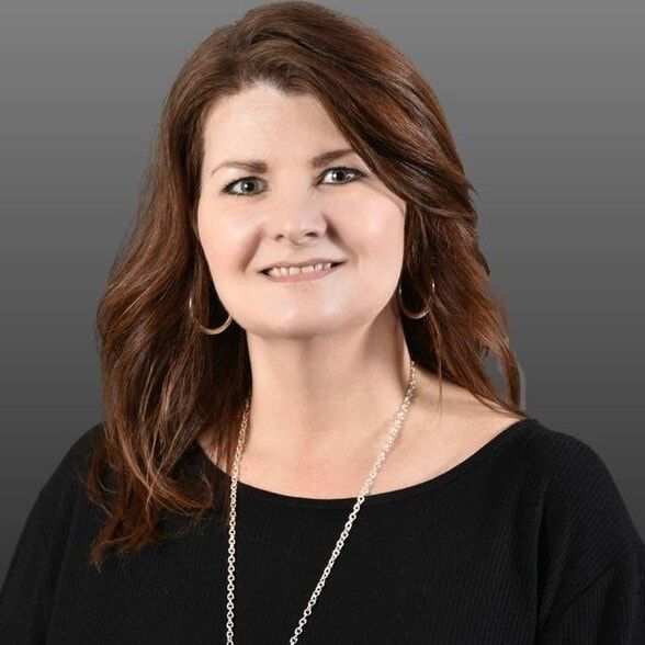 Land Listing Agent Photo