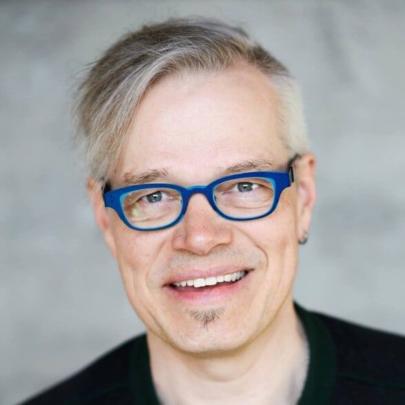 Land Listing Agent Photo