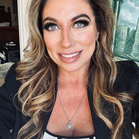 Land Listing Agent Photo