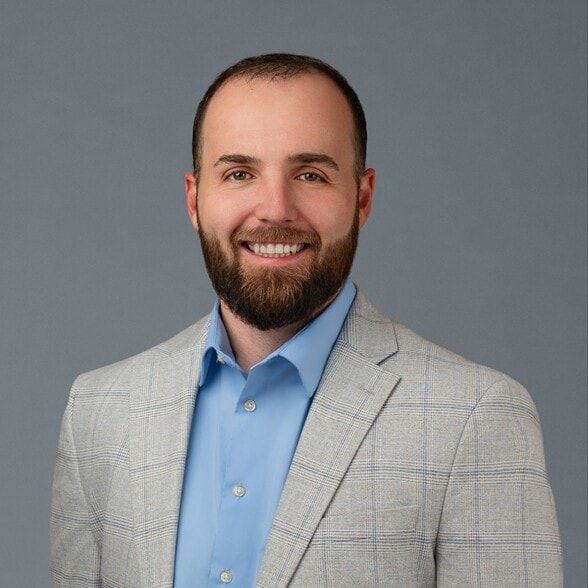 Land Listing Agent Photo