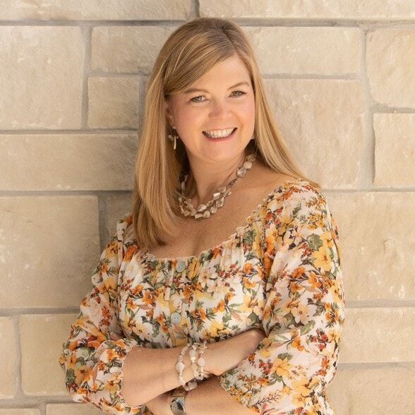 Land Listing Agent Photo