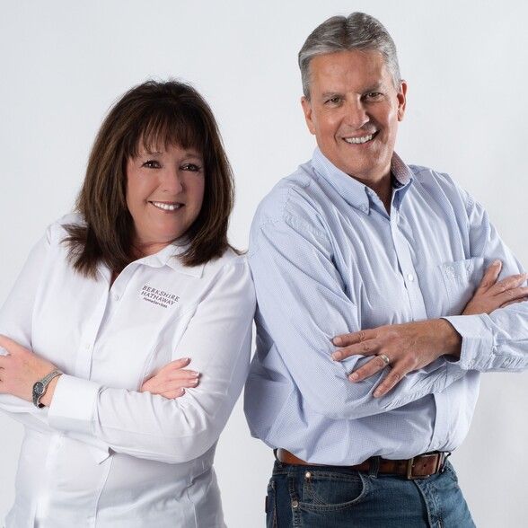 Land Listing Agent Photo