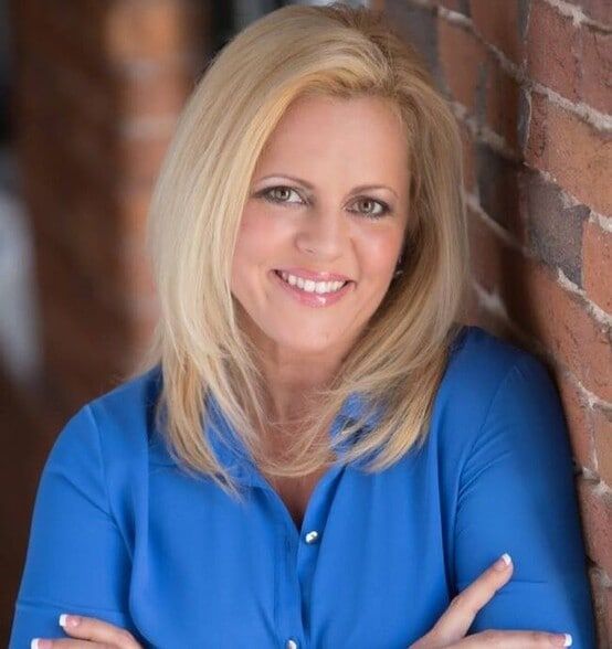 Land Listing Agent Photo