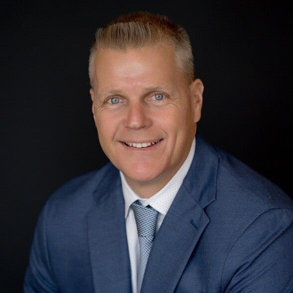 Land Listing Agent Photo