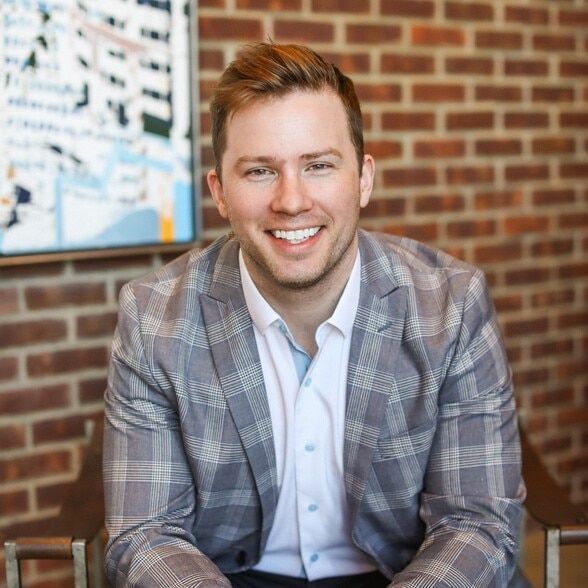 Land Listing Agent Photo