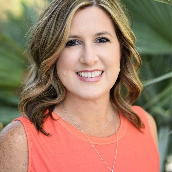 Land Listing Agent Photo