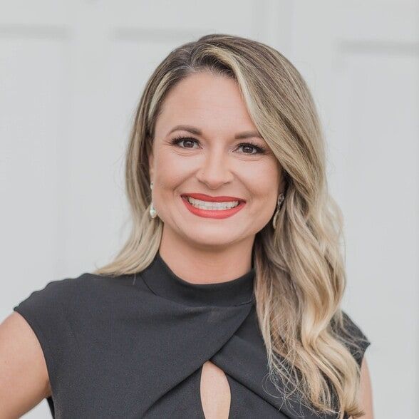 Land Listing Agent Photo