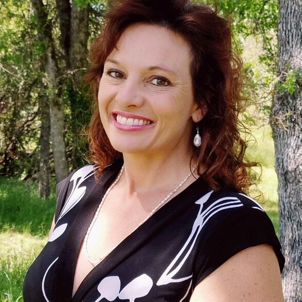 Land Listing Agent Photo