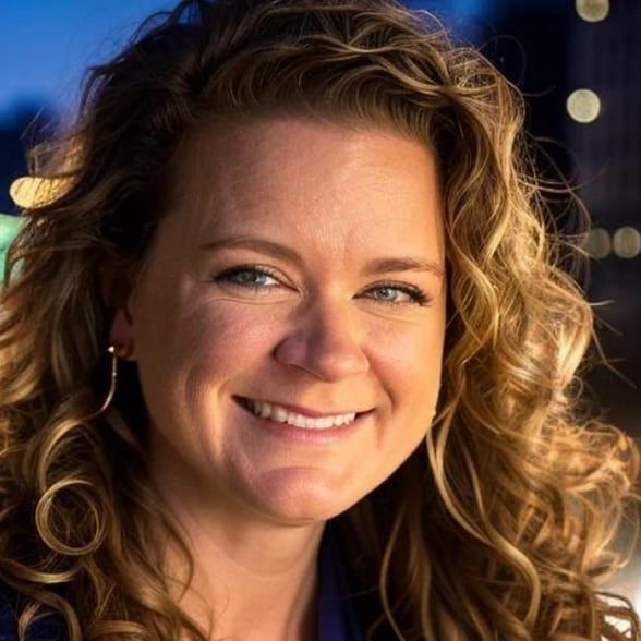 Land Listing Agent Photo