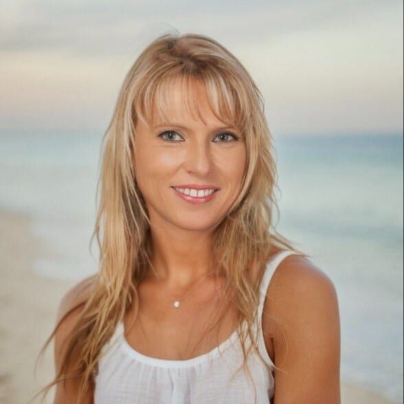 Land Listing Agent Photo