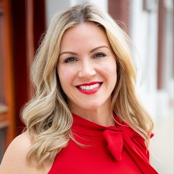 Land Listing Agent Photo