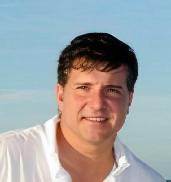 Land Listing Agent Photo