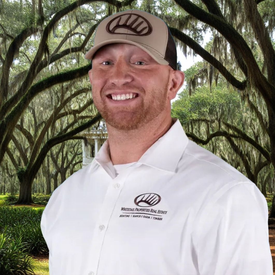 Land Listing Agent Photo