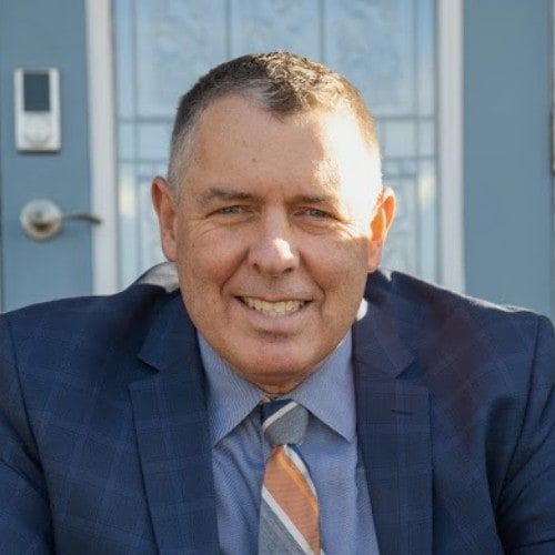 Land Listing Agent Photo