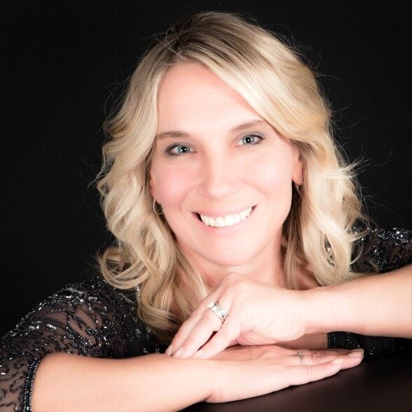 Land Listing Agent Photo