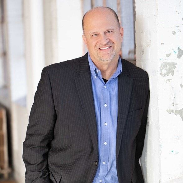 Land Listing Agent Photo