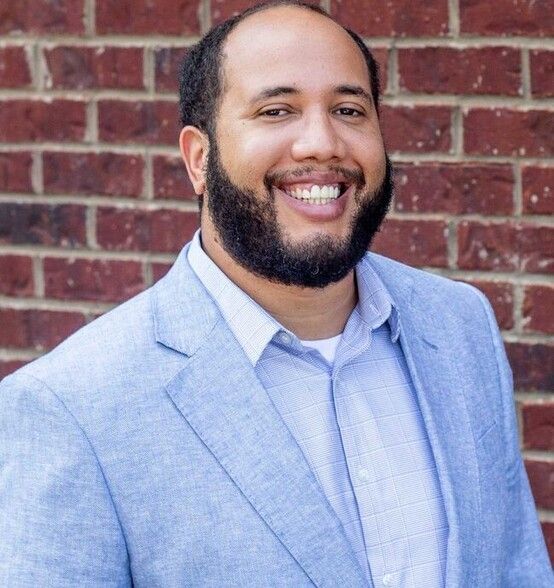 Land Listing Agent Photo