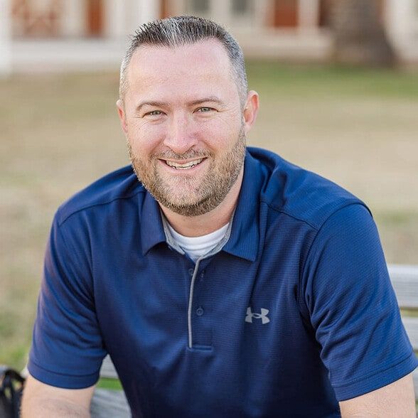 Land Listing Agent Photo