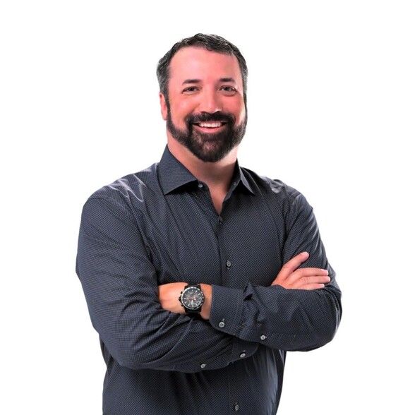 Land Listing Agent Photo