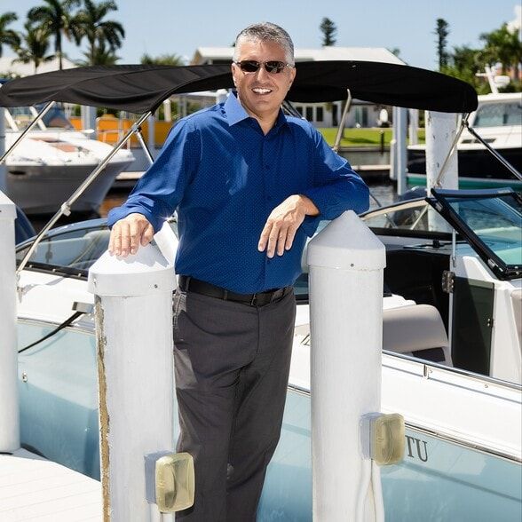 Land Listing Agent Photo