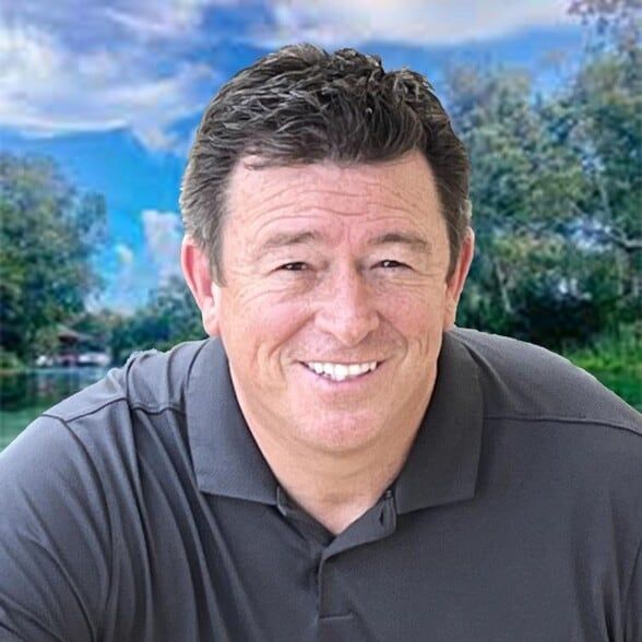 Land Listing Agent Photo