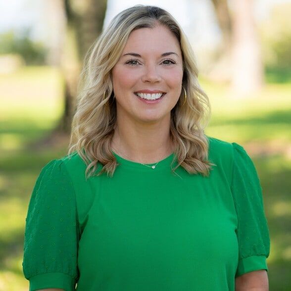 Land Listing Agent Photo