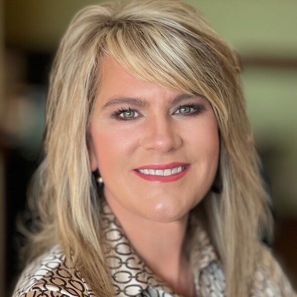 Land Listing Agent Photo