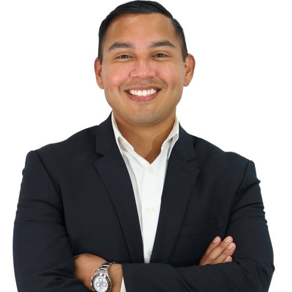 Land Listing Agent Photo