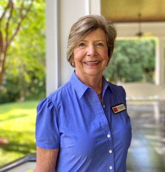 Land Listing Agent Photo