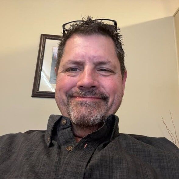 Land Listing Agent Photo