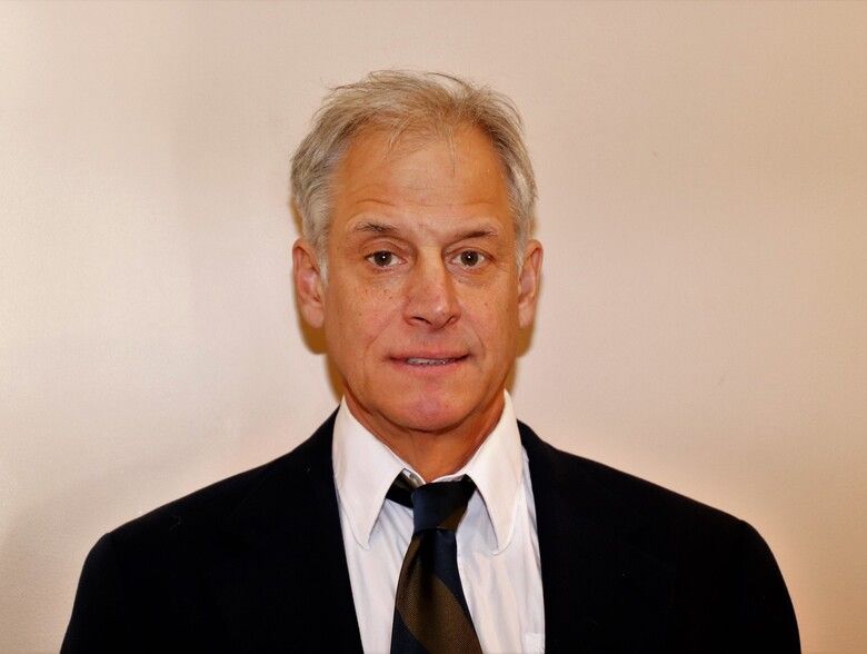 Land Listing Agent Photo