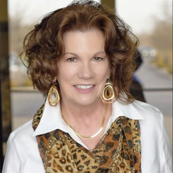 Land Listing Agent Photo