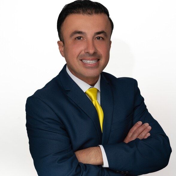 Land Listing Agent Photo