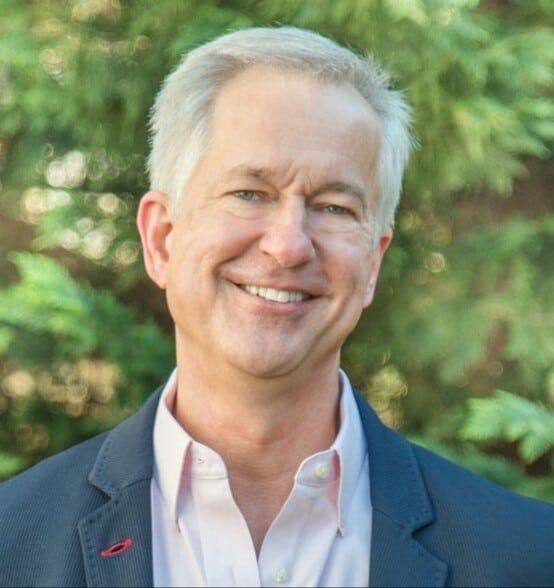 Land Listing Agent Photo