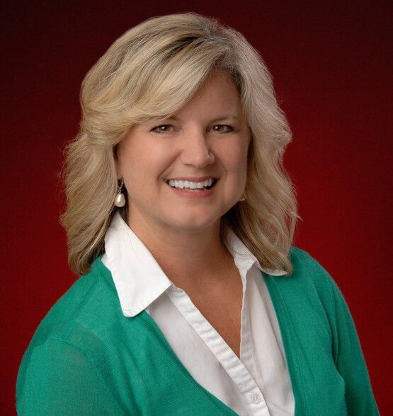 Land Listing Agent Photo