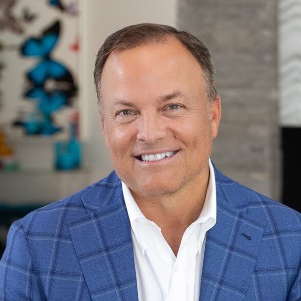 Land Listing Agent Photo