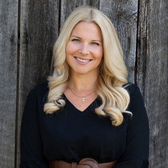 Land Listing Agent Photo