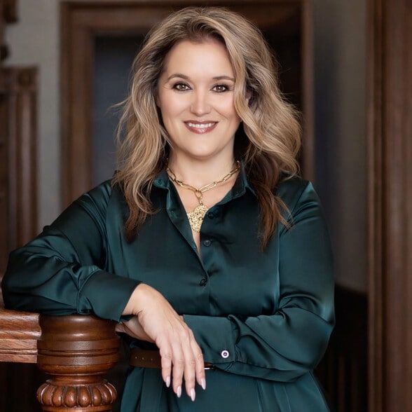 Land Listing Agent Photo