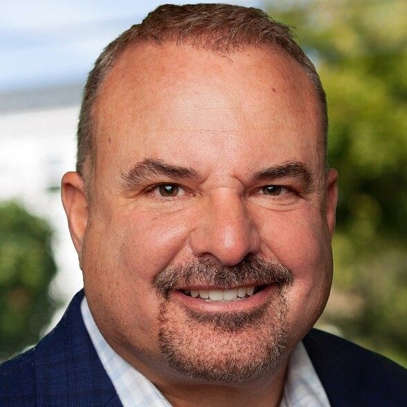 Land Listing Agent Photo