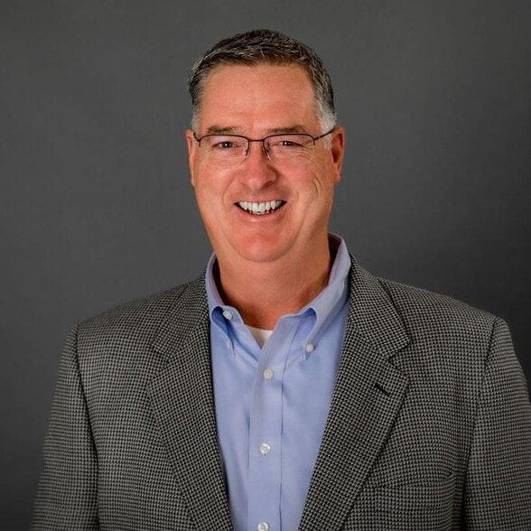 Land Listing Agent Photo