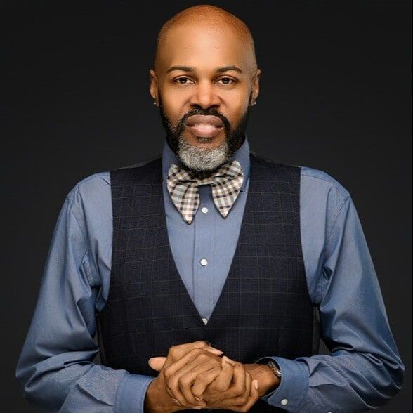 Land Listing Agent Photo