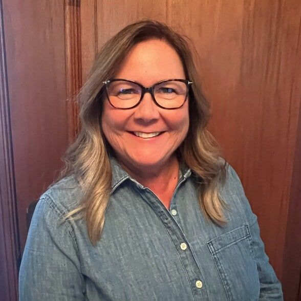 Land Listing Agent Photo