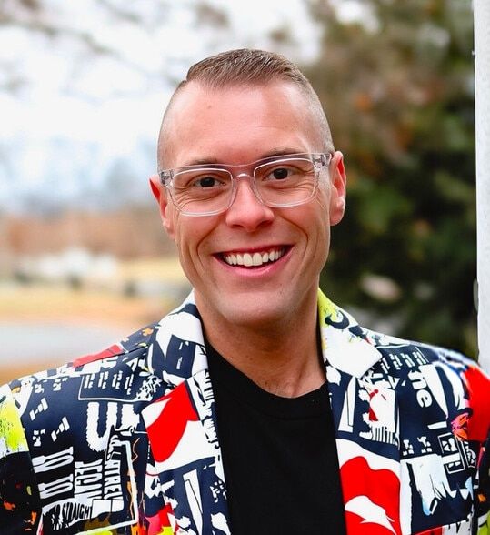 Land Listing Agent Photo