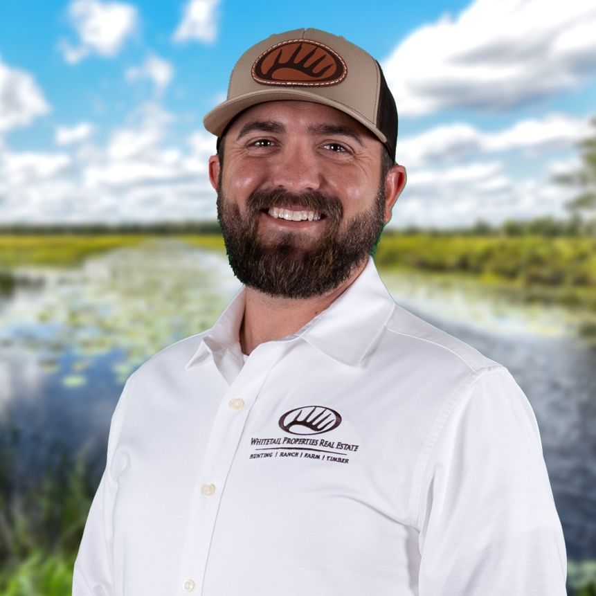 Land Listing Agent Photo