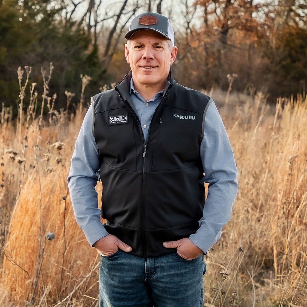 Land Listing Agent Photo