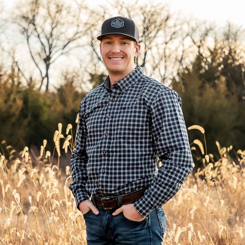 Land Listing Agent Photo