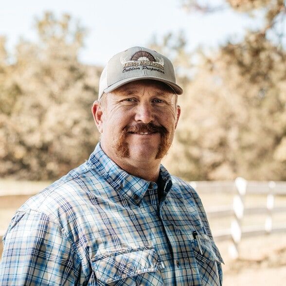 Land Listing Agent Photo