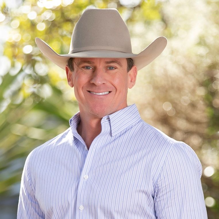 Land Listing Agent Photo